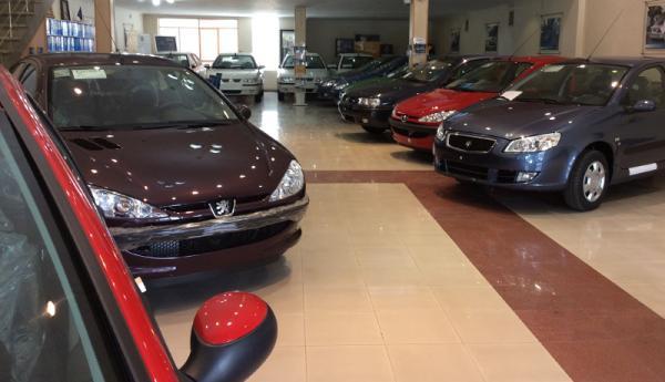 پیش بینی قیمت خودرو در هفته پایانی بهمن ، فروشنده خودرو زیاد شد